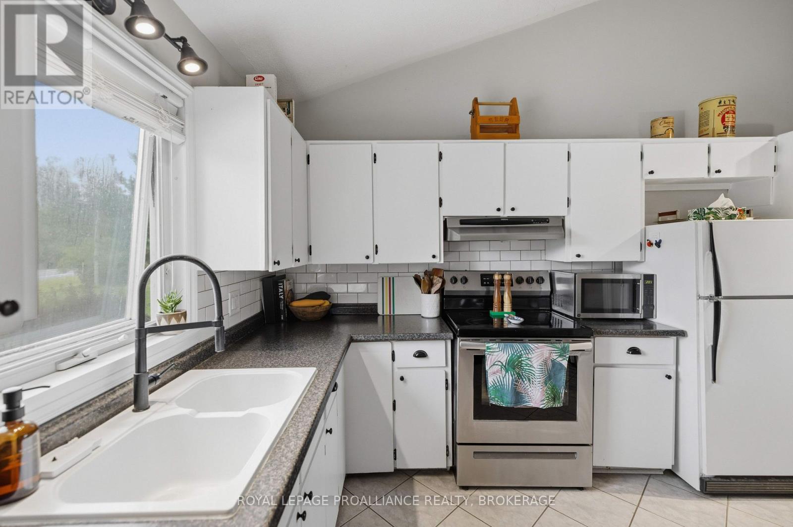 4018 COUNTY ROAD 1 E - 15