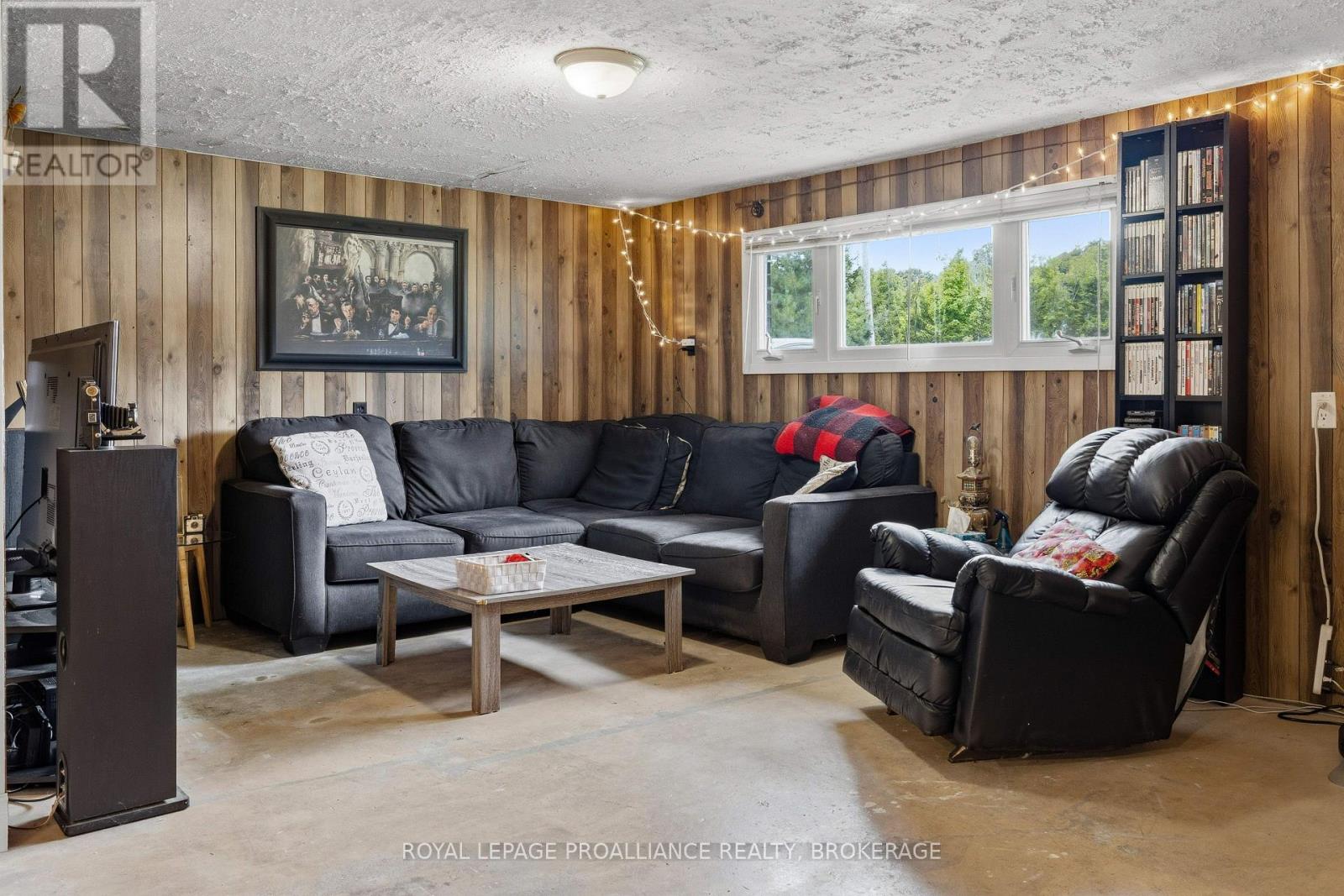 4018 COUNTY ROAD 1 E - 31