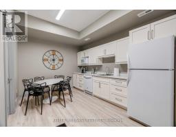67 Front Street W, Strathroy Caradoc, ON N7G1X6 Photo 14
