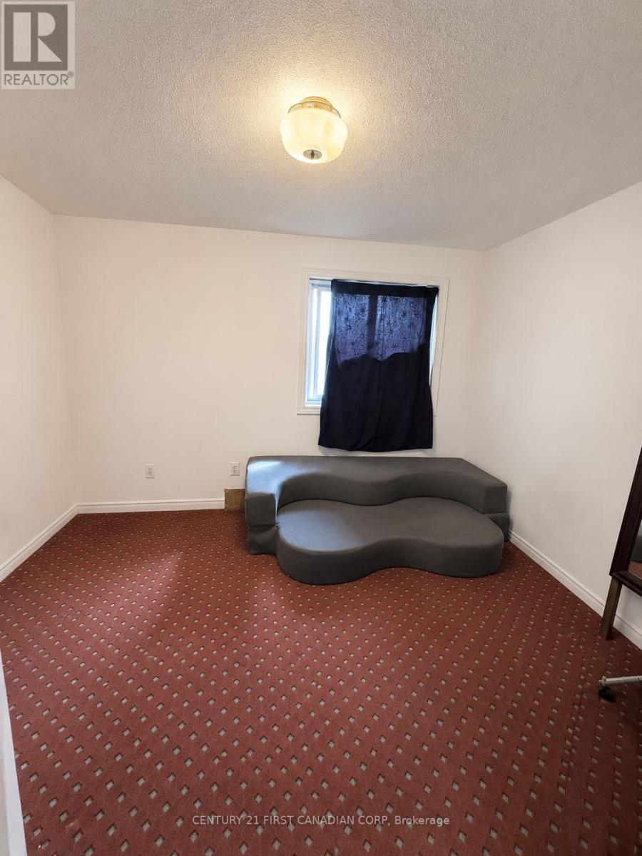 #37 1919 TRAFALGAR STREET - Image 10