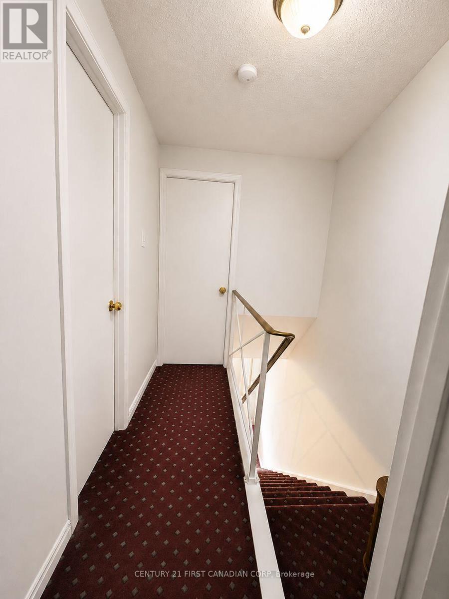 #37 1919 TRAFALGAR STREET - 8