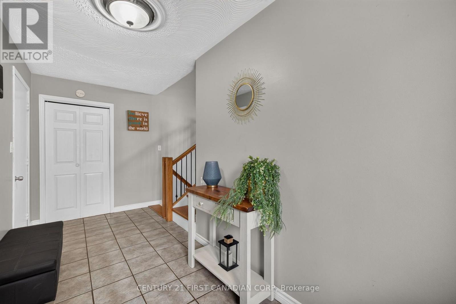 180 Park Street, Strathroy-Caradoc (SW), Ontario, N7G3V9, Strathroy-Caradoc (SW), Ontario — photo 3 of 5