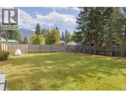 1128 3rd Avenue, Mcbride, BC V0J2E0 Photo 29