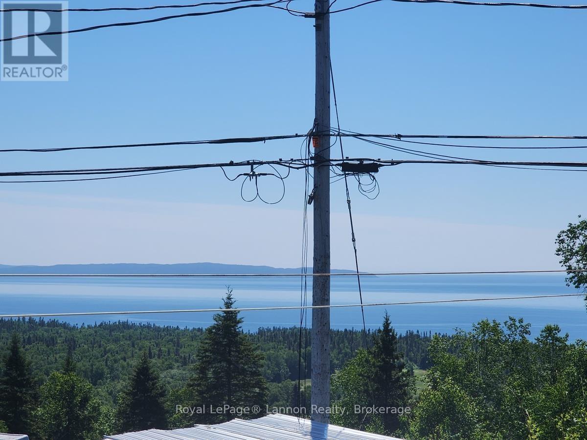94 LAKEVIEW DRIVE - 22