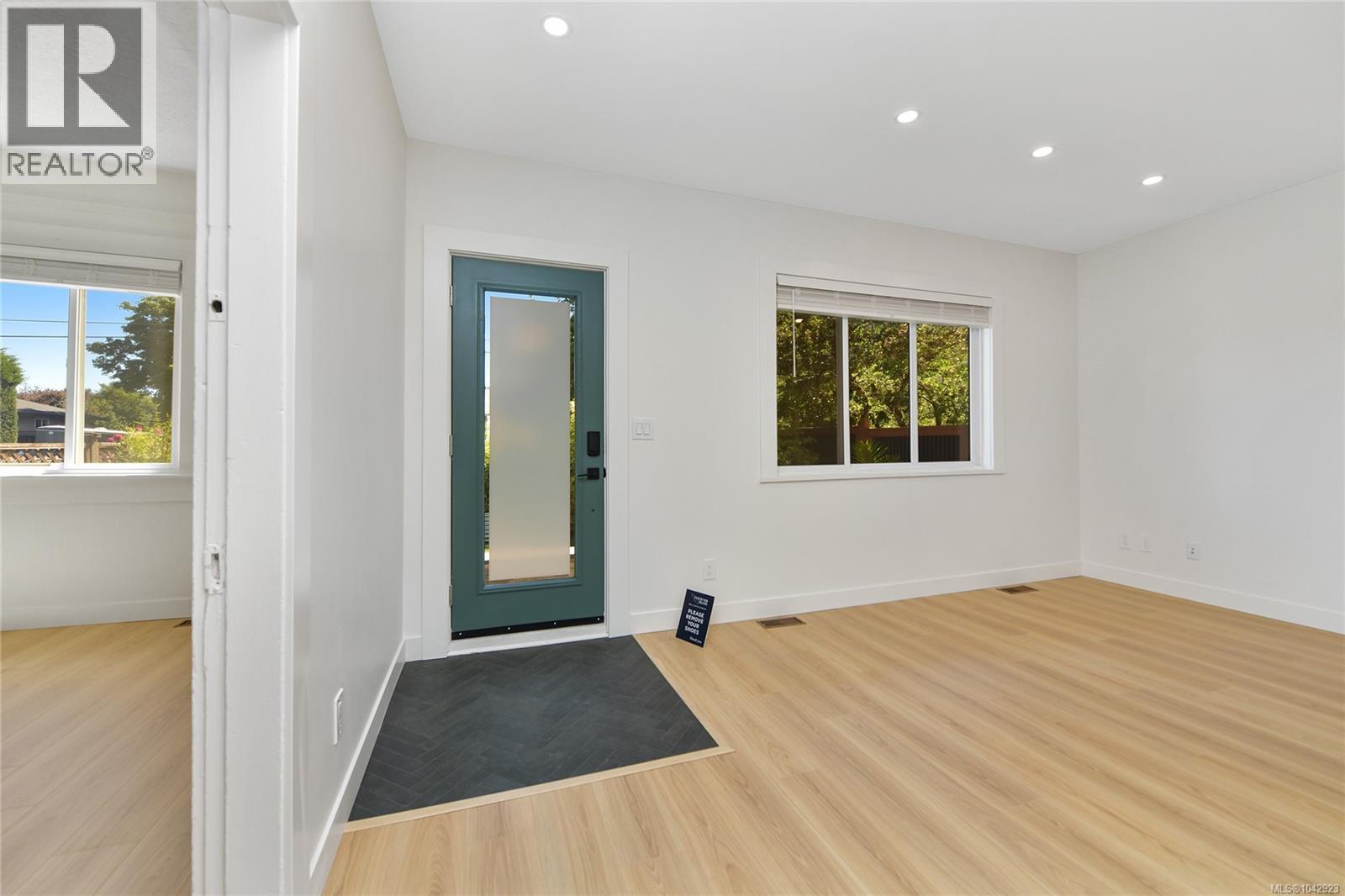 1246 ROY Rd - 12
