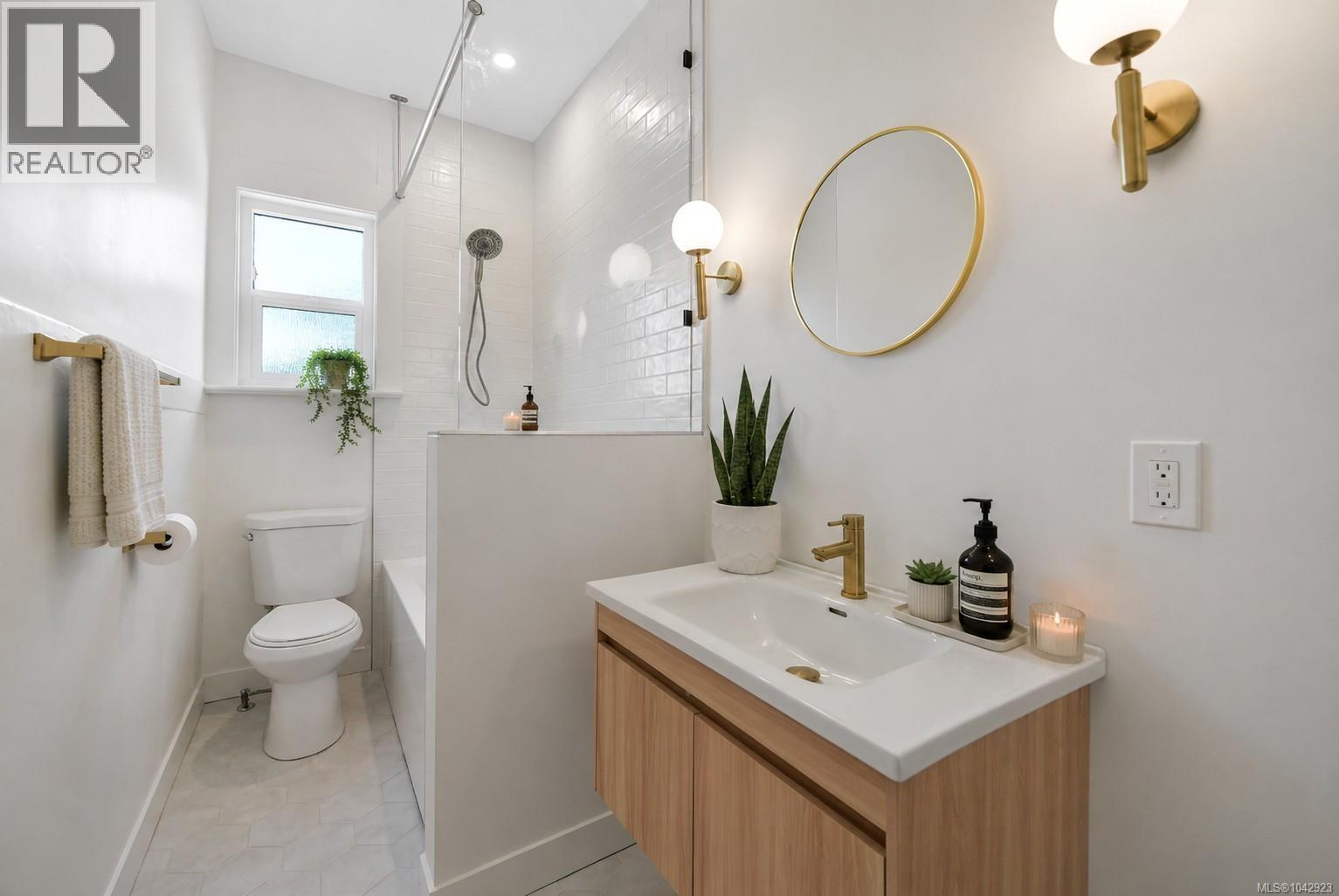  1246 ROY Road, Saanich