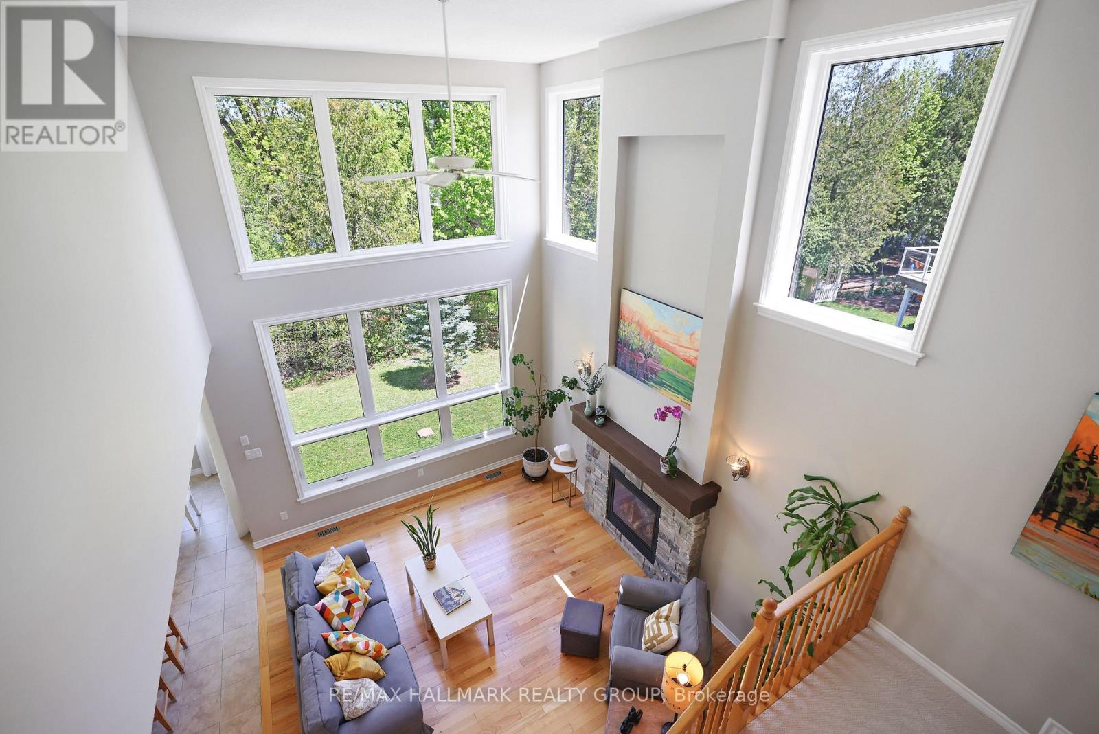 90 STONEWATER BAY - 23