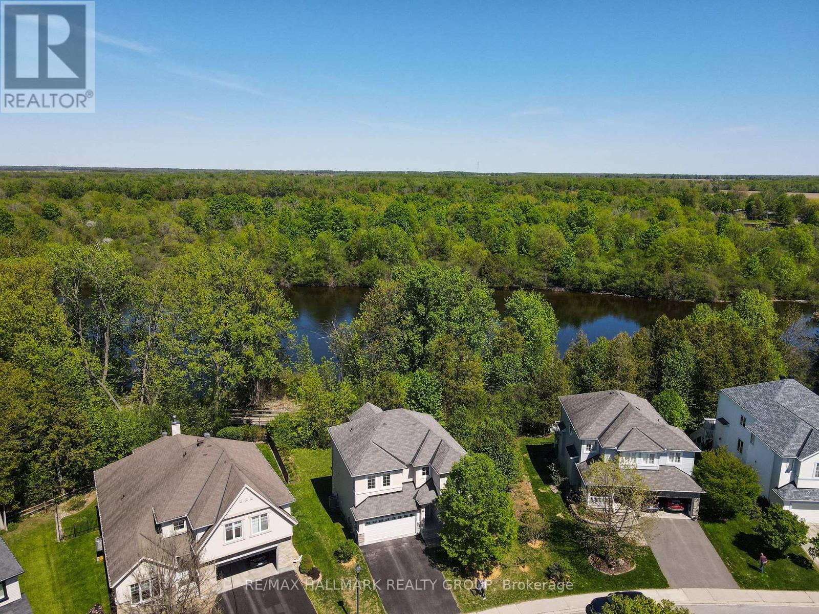 90 STONEWATER BAY - 46
