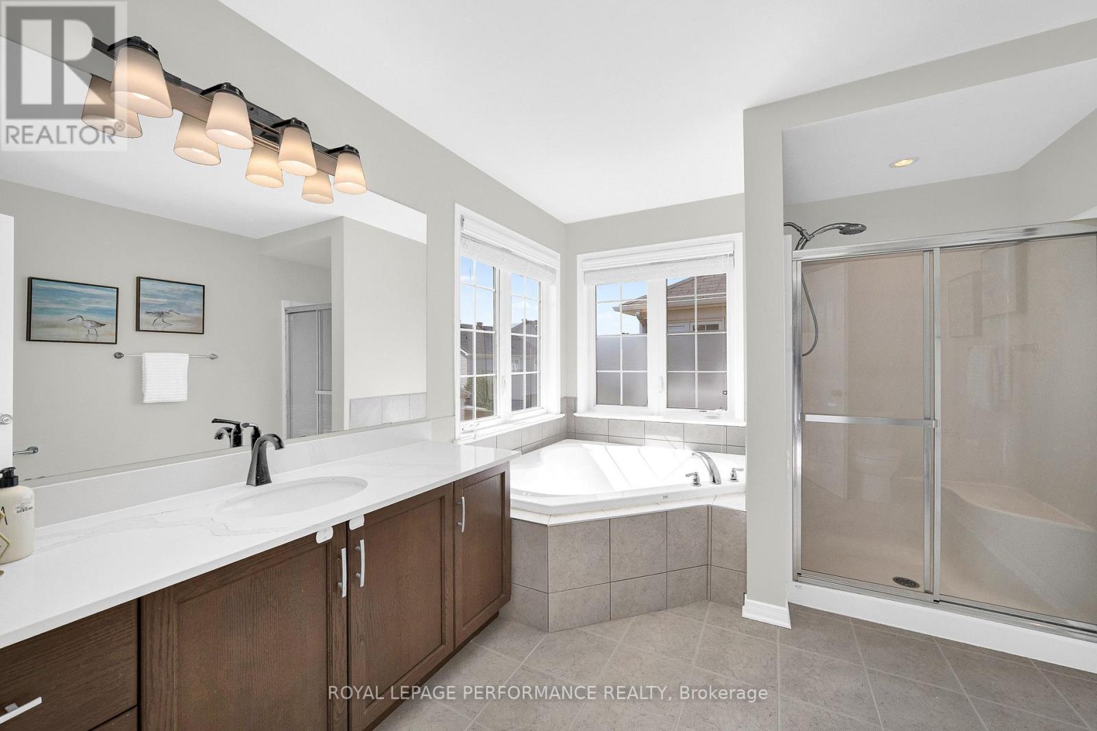 593 PINAWA CIRCLE - 21