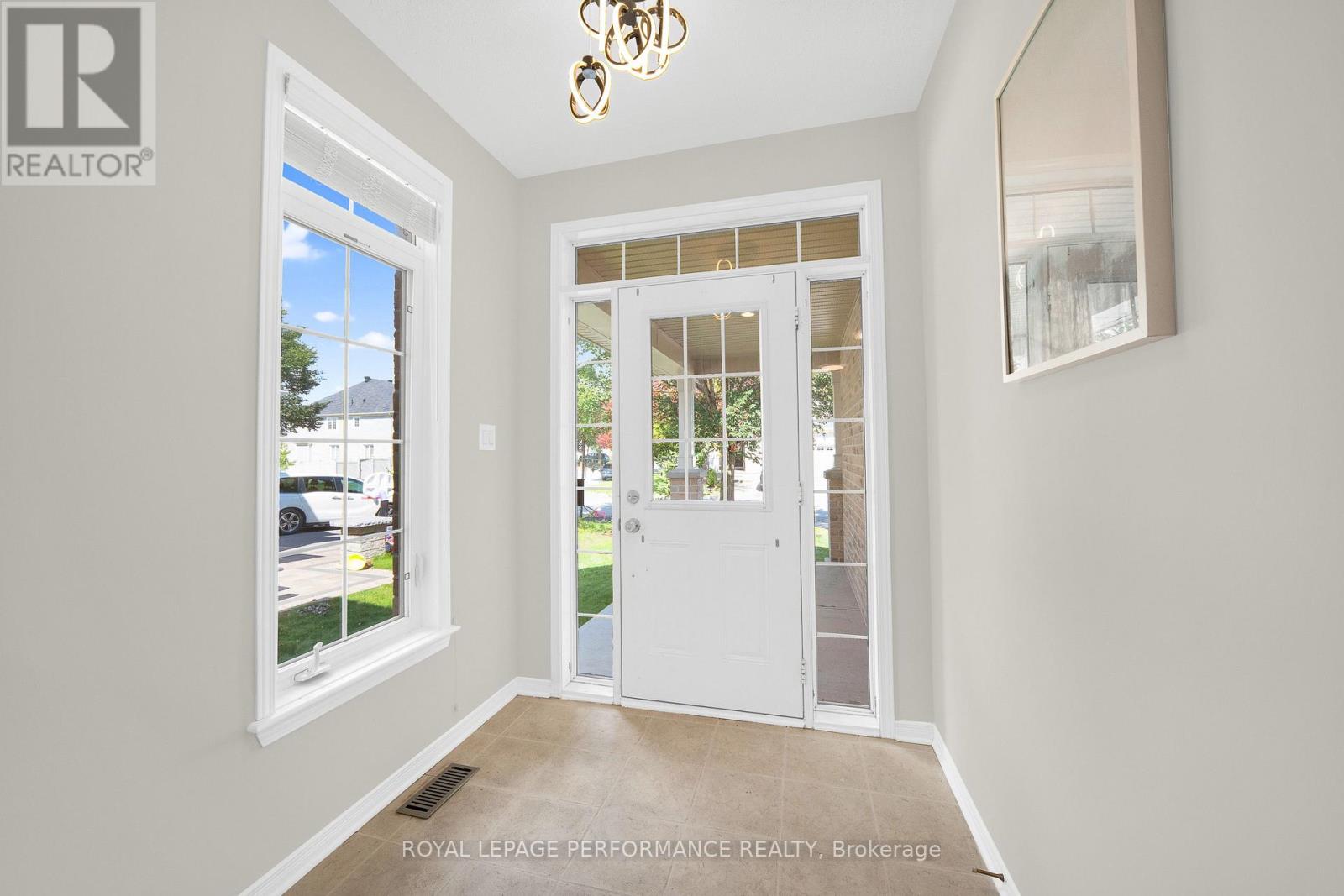 593 PINAWA CIRCLE - 3