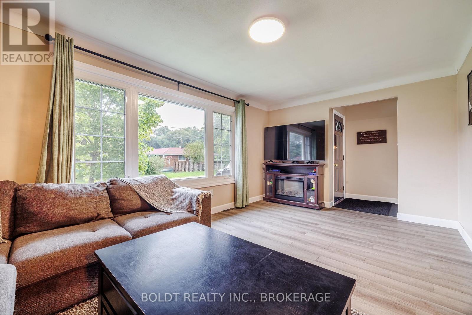 82 WILDWOOD ROAD - Image 4