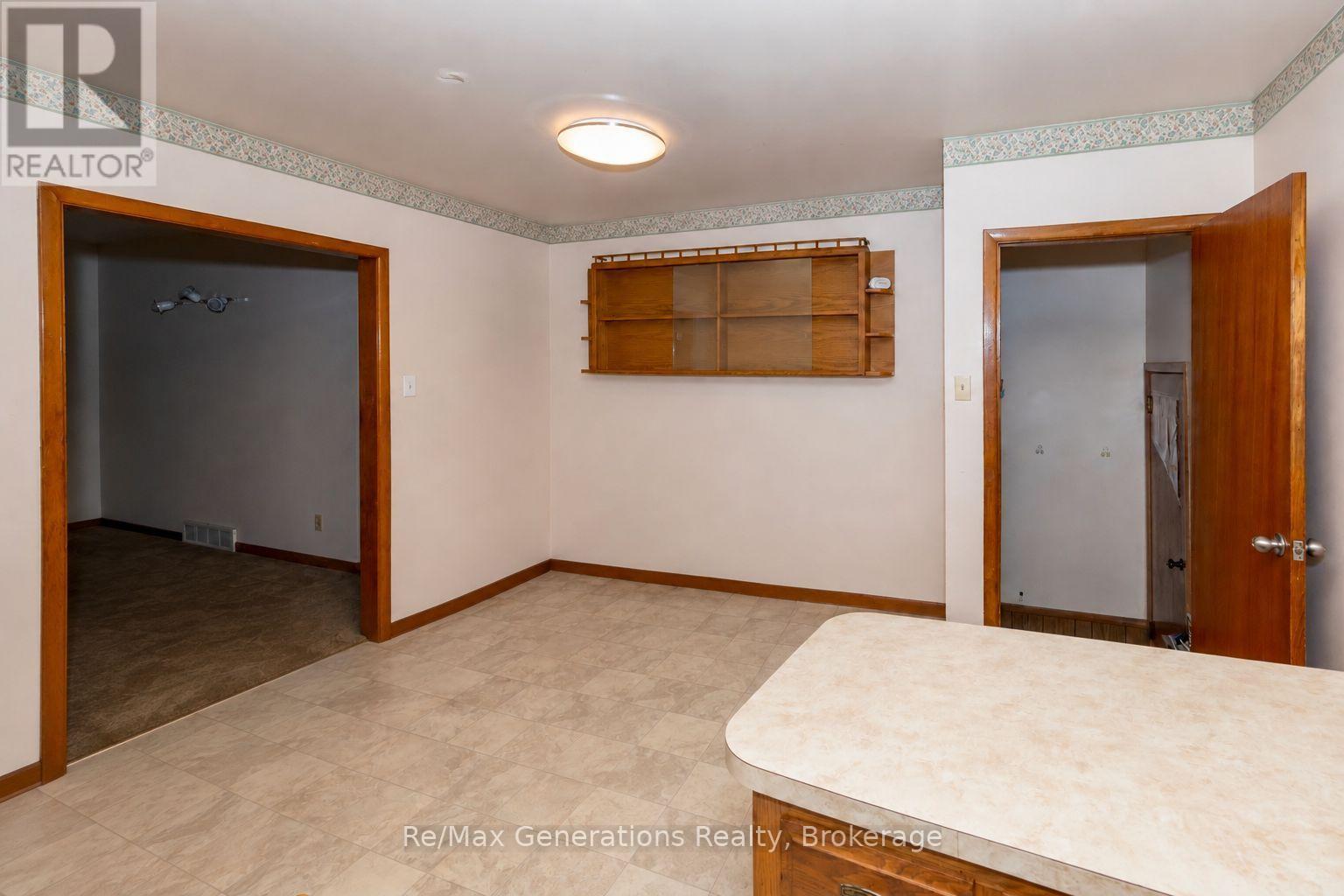 1900 BAILEY AVENUE - 7
