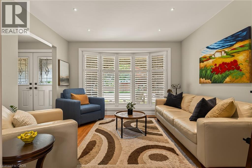 105 SAN FERNANDO Drive, Hamilton, Ontario, L9C2C3, Hamilton, Ontario — photo 5 of 5