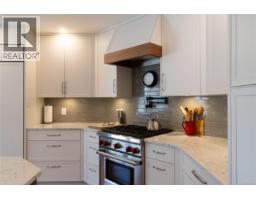 Family room - 101 Gibraltar Bay Dr, View Royal, BC V9B6H6 Photo 11