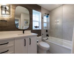 101 Gibraltar Bay Dr, View Royal, BC V9B6H6 Photo 31