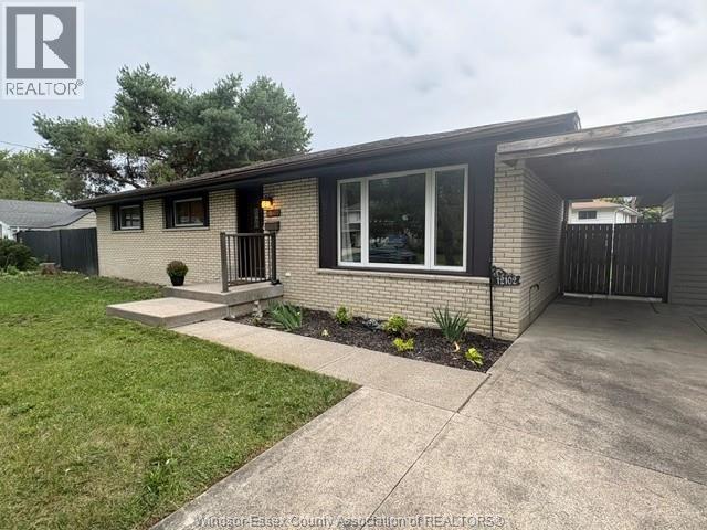 12102 EVERGREEN Drive, Tecumseh, Ontario, N8N1G9, Tecumseh, Ontario — photo 4 of 5