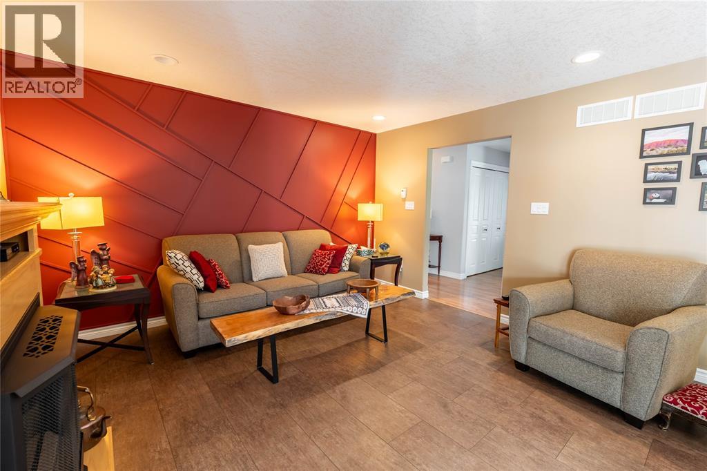 4618 Kettle LANE - Image 10