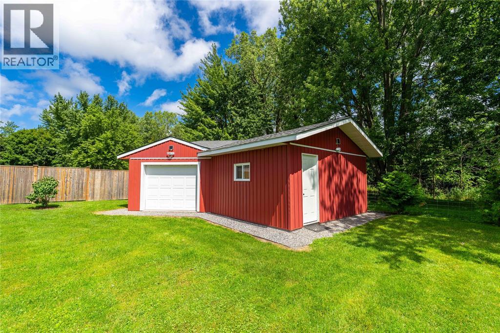 4618 Kettle LANE - Image 44