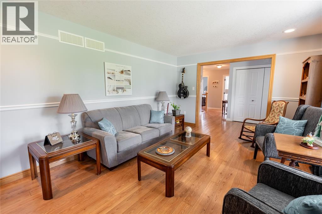 4618 Kettle LANE - Image 5