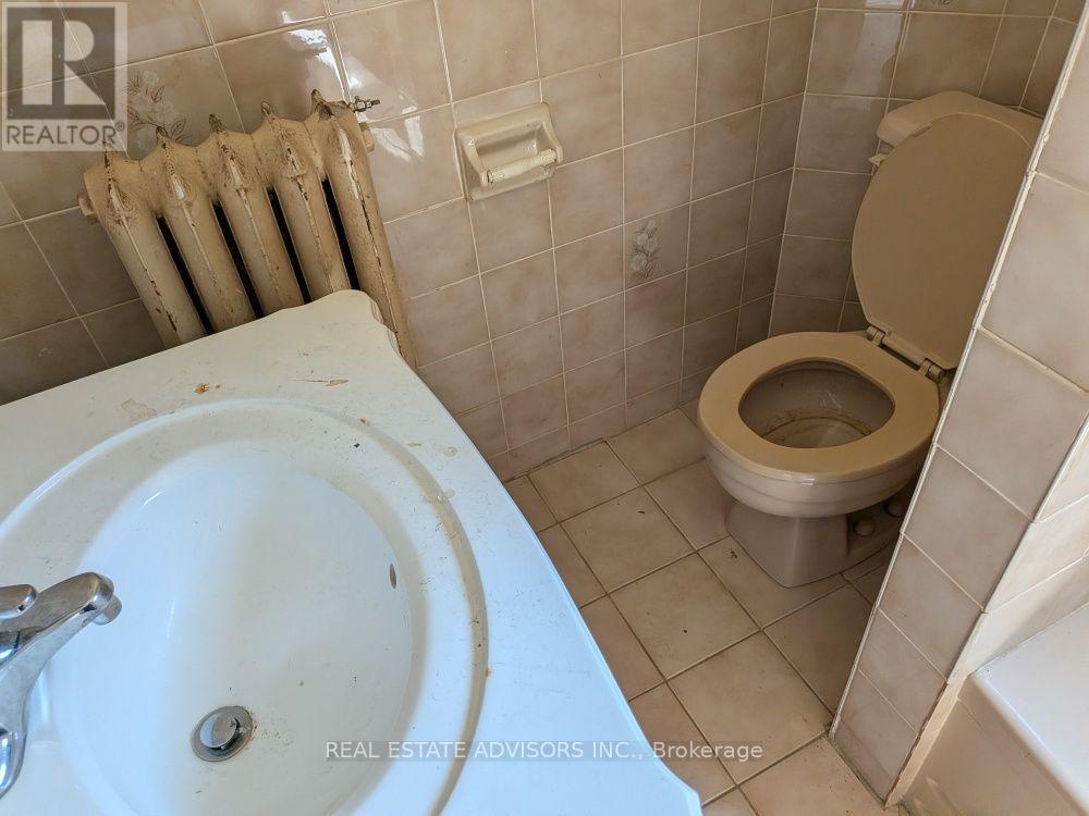 61 GREENSIDES AVENUE - Image 17