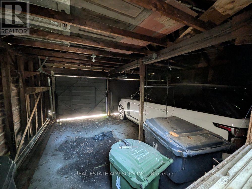 61 GREENSIDES AVENUE - Image 22
