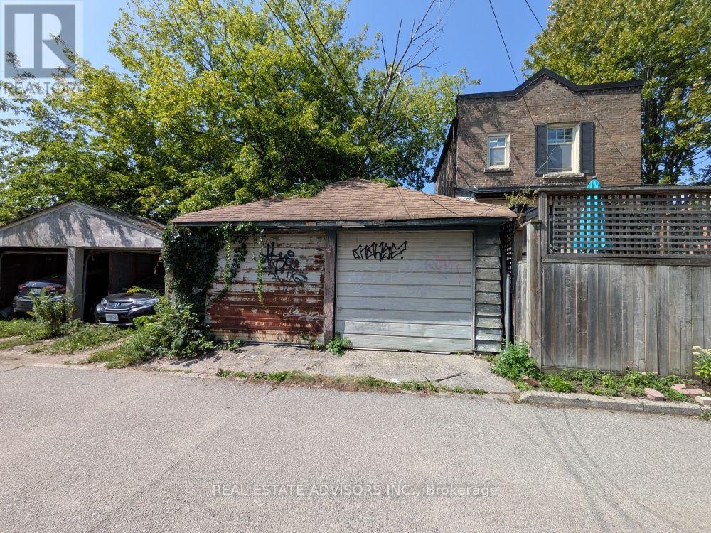 61 GREENSIDES AVENUE - 23