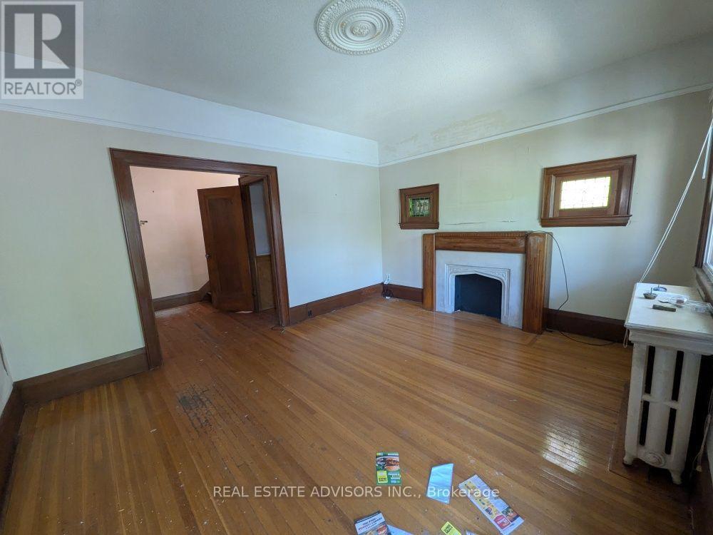 61 GREENSIDES AVENUE - 3