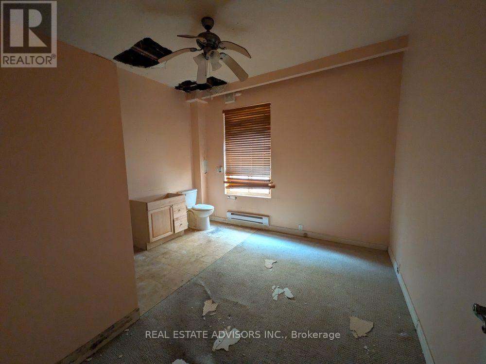 61 GREENSIDES AVENUE - 4