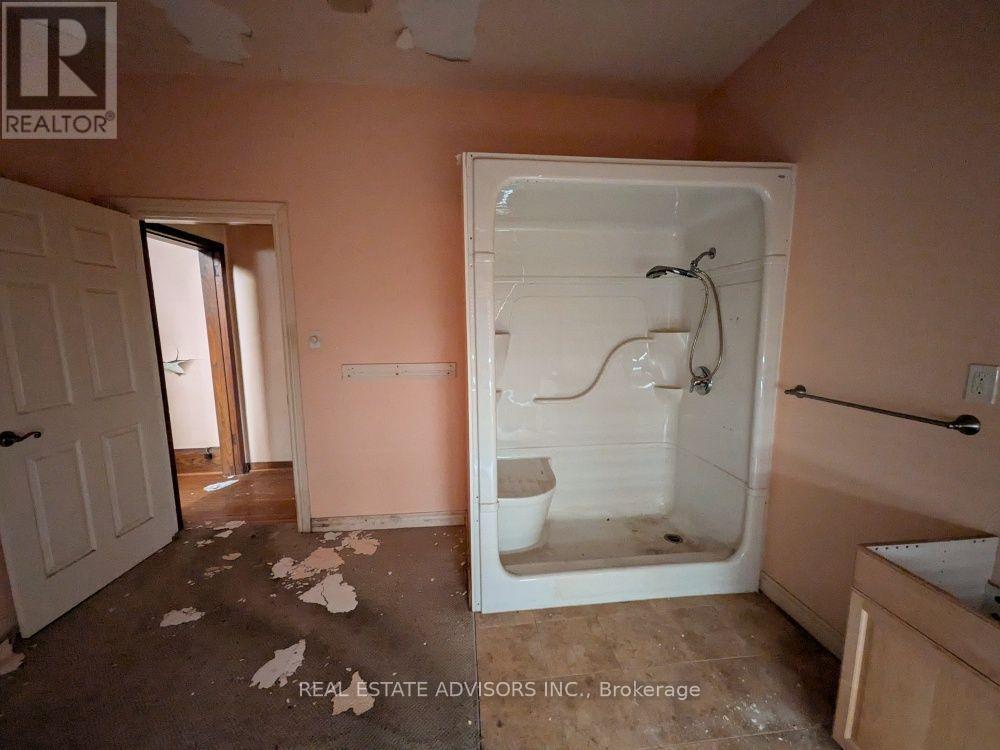 61 GREENSIDES AVENUE - Image 5