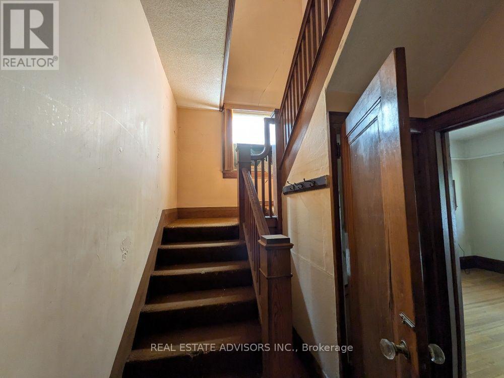 61 GREENSIDES AVENUE - Image 8