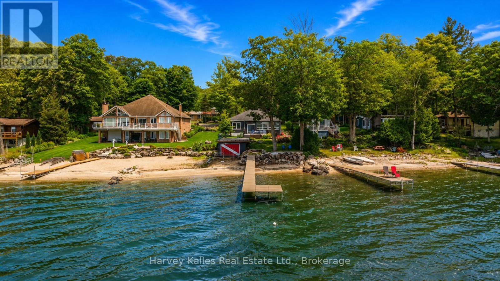 1515 CHAMPLAIN ROAD - 50