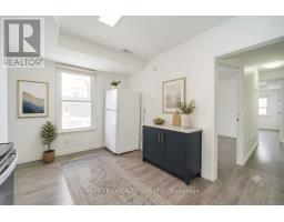Bedroom - 104 Benson Avenue, Toronto, ON M6G2J1 Photo 10