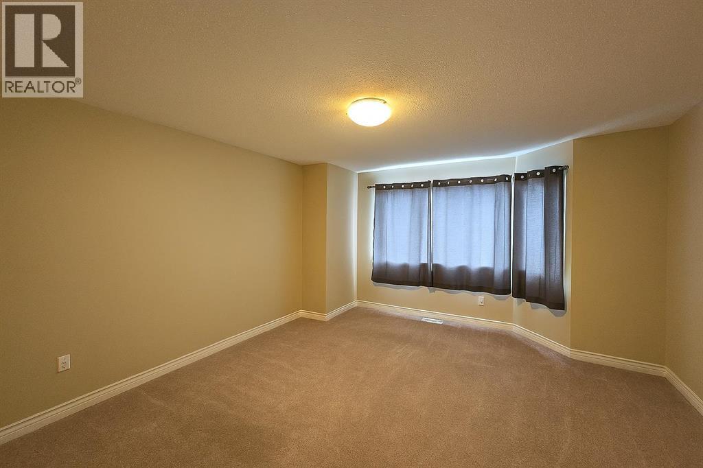 11338 82 Avenue, Grande Prairie, Alberta, T8W0A7, Grande Prairie, Alberta — photo 4 of 5