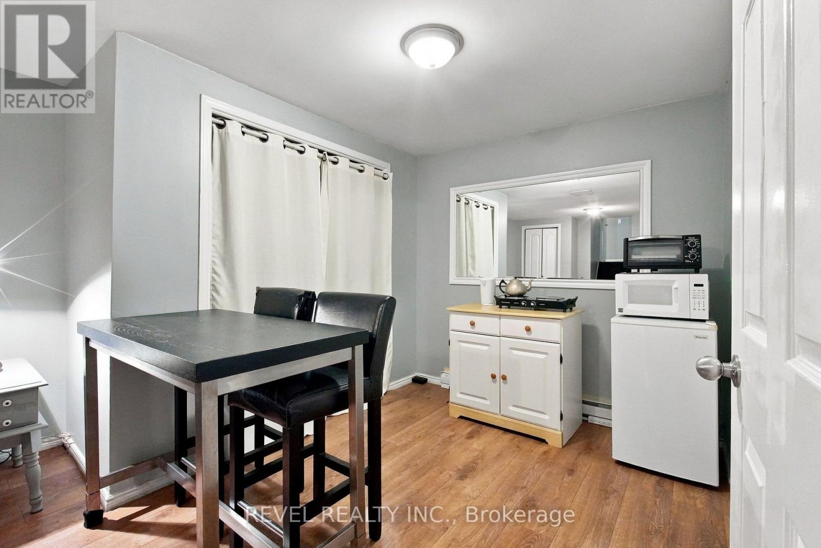 562 CAPILANO CRESCENT - Image 26