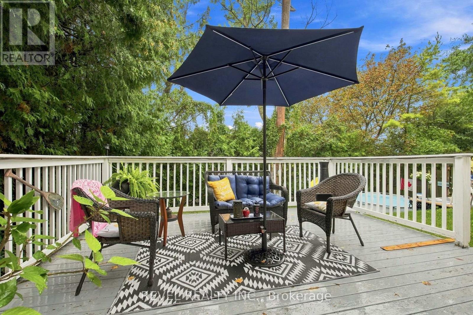 562 CAPILANO CRESCENT - Image 30