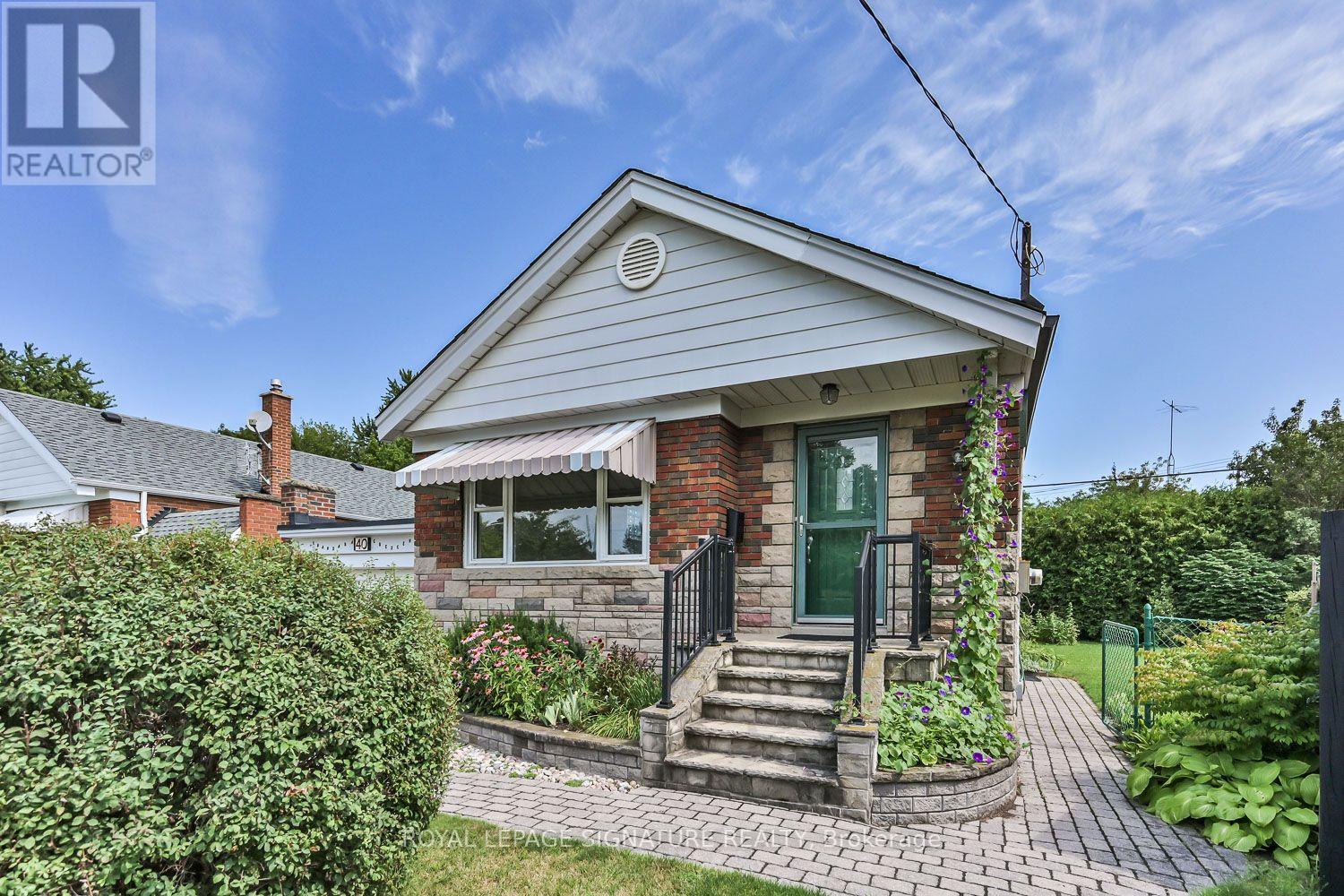 40 SHANDARA CRESCENT - 2