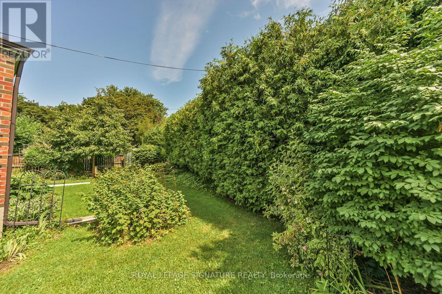 40 SHANDARA CRESCENT - 21
