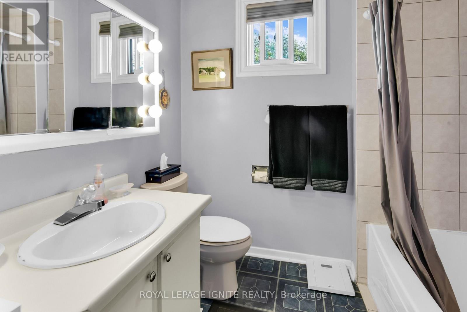 55 FAWCETT TRAIL - Image 32