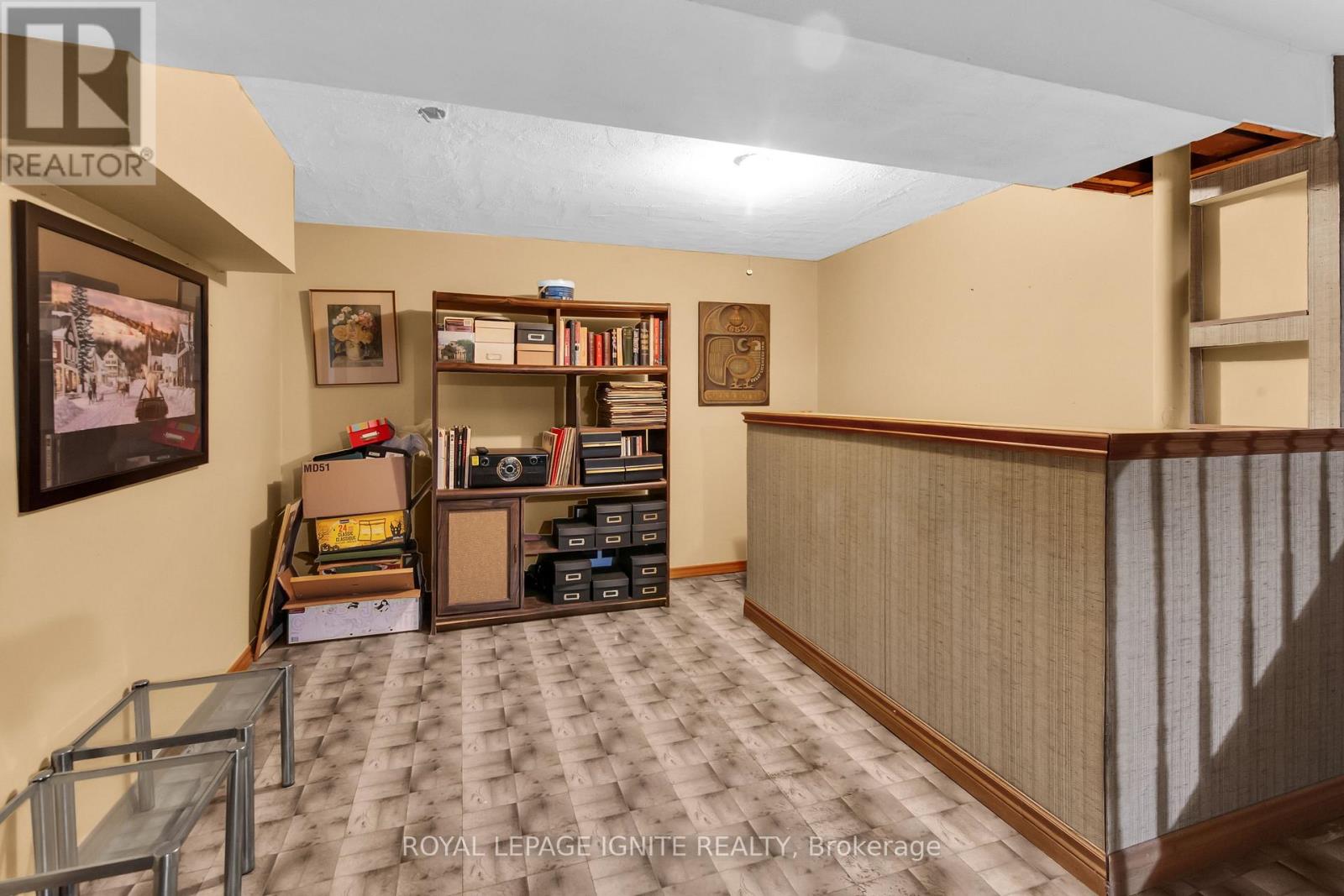 55 FAWCETT TRAIL - 44