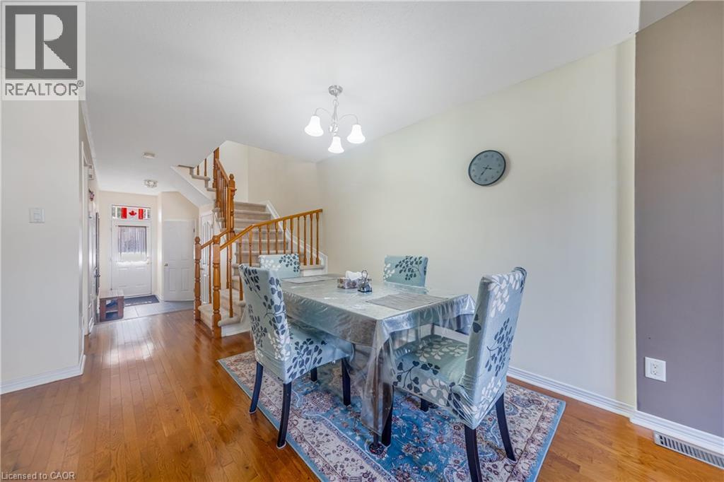 82 MILNER DOWNS Crescent - Image 6