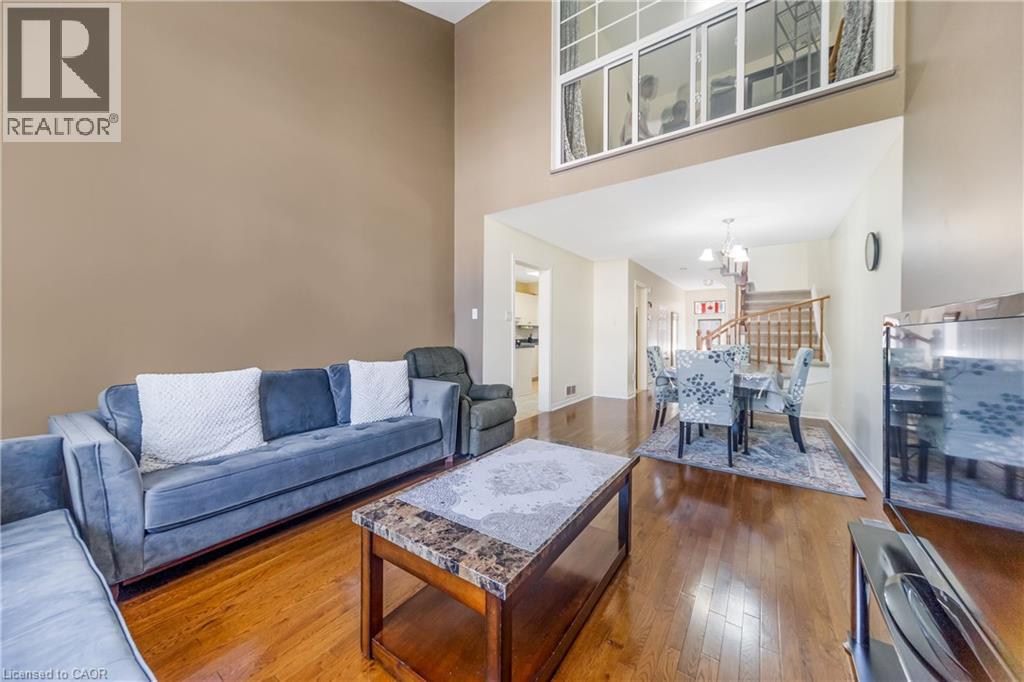 82 MILNER DOWNS Crescent - 8