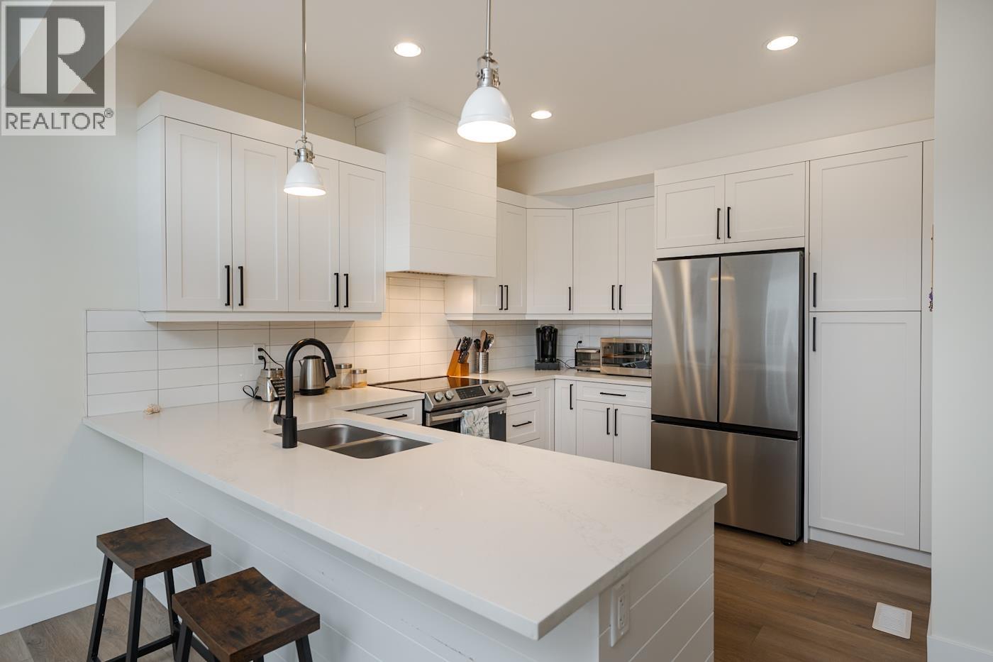 #508 4274 22ND AVENUE - 9