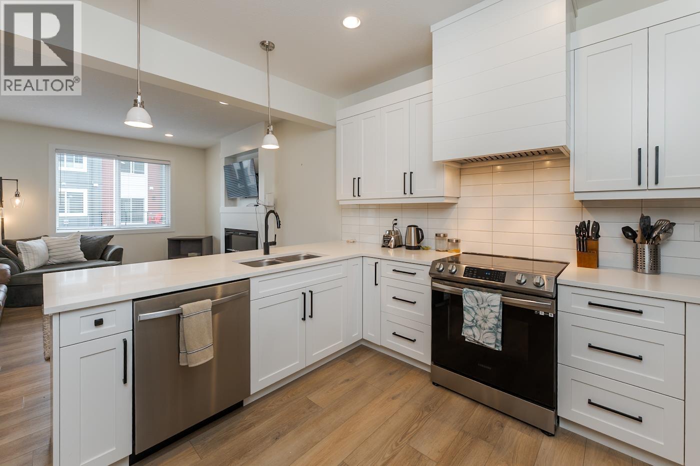 #508 4274 22ND AVENUE - Image 7
