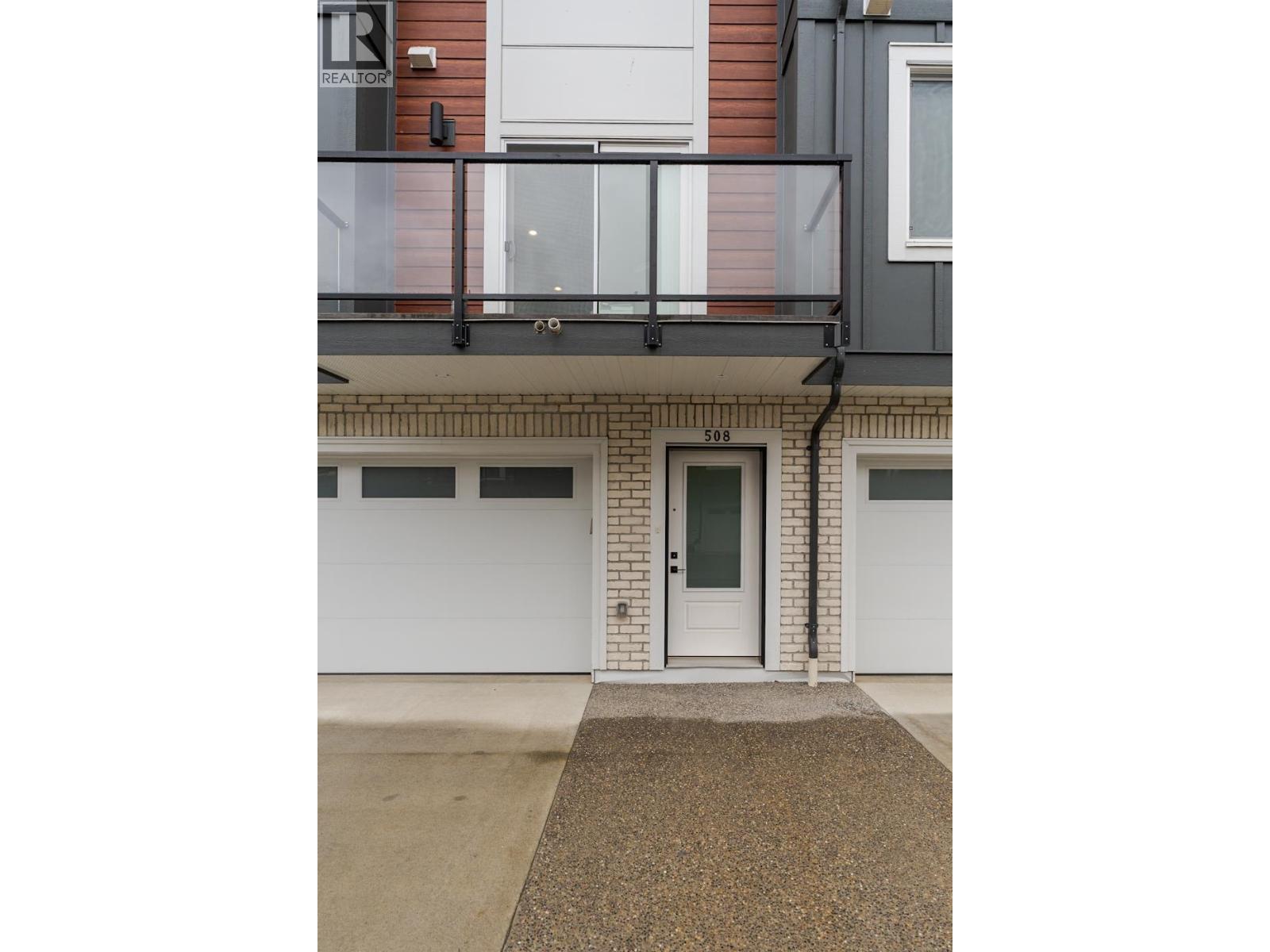 #508 4274 22ND AVENUE - 4