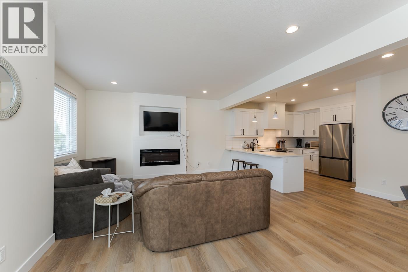 #508 4274 22ND AVENUE - Image 16