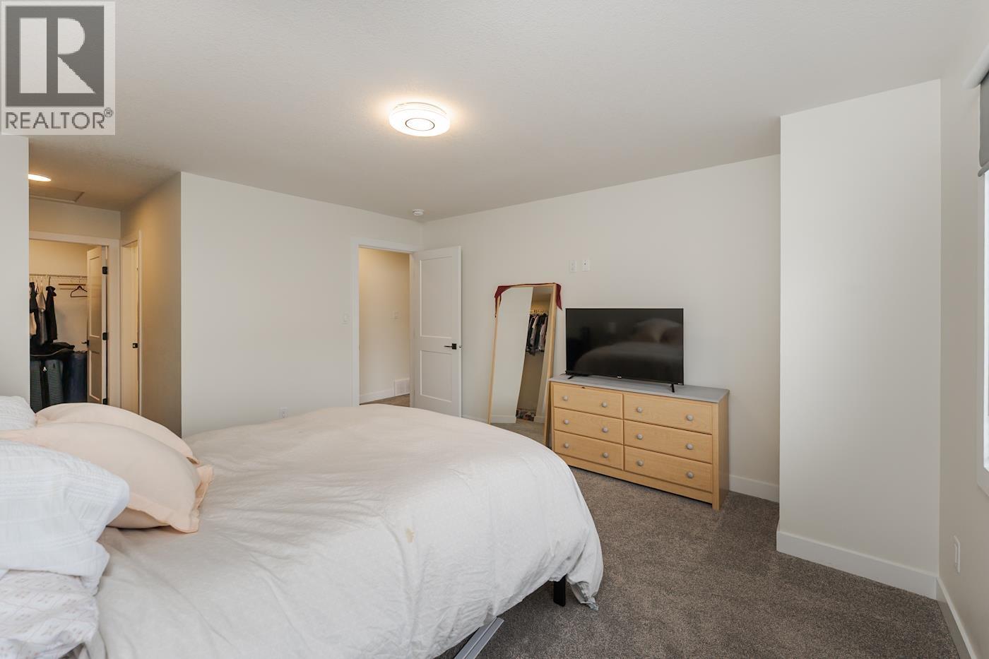 #508 4274 22ND AVENUE - Image 24