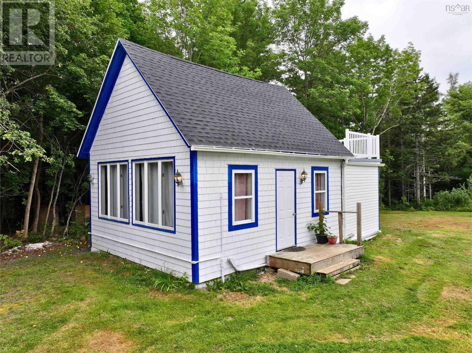 370 Back Centre Road - Image 32