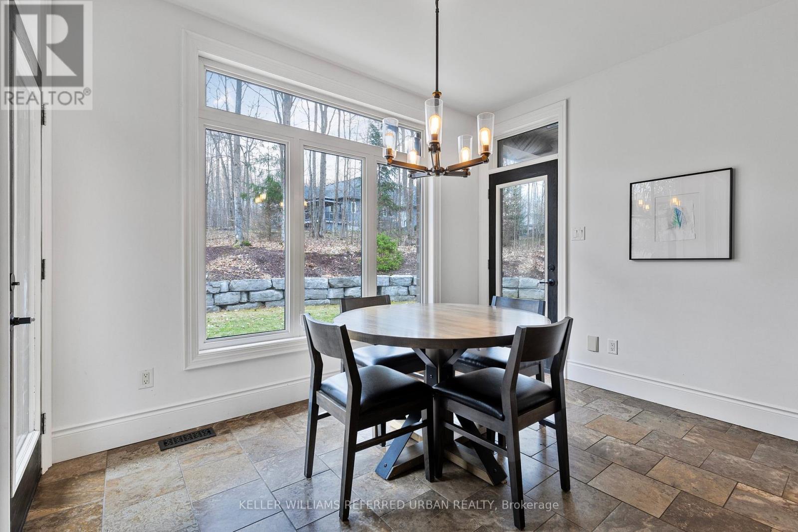 25 HERON BOULEVARD - Image 14