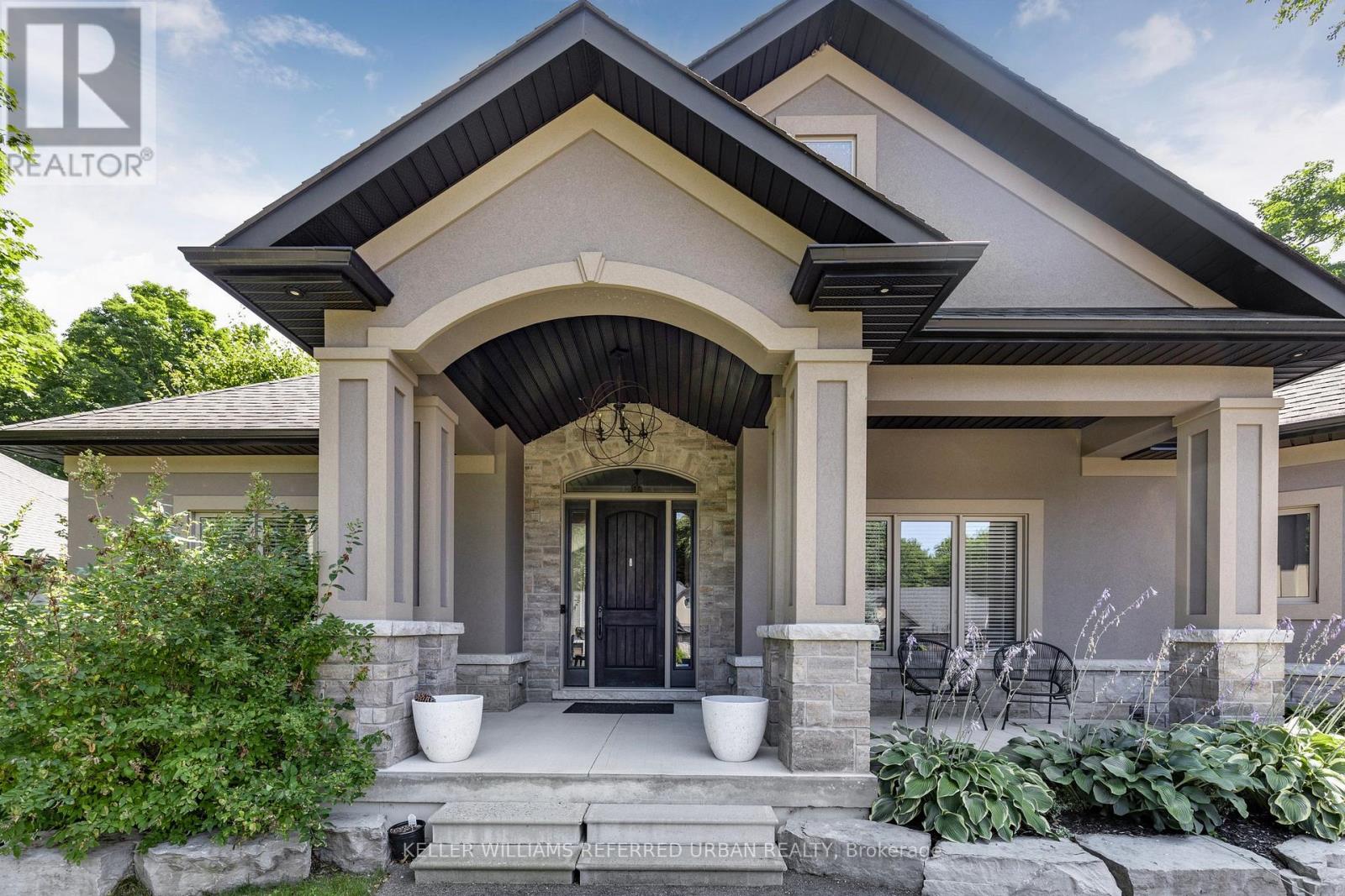 25 HERON BOULEVARD - 2