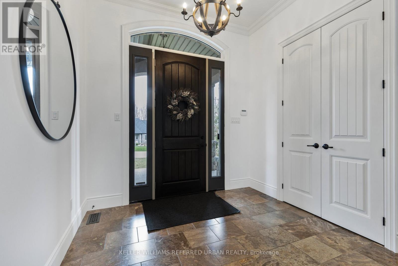 25 HERON BOULEVARD - Image 3